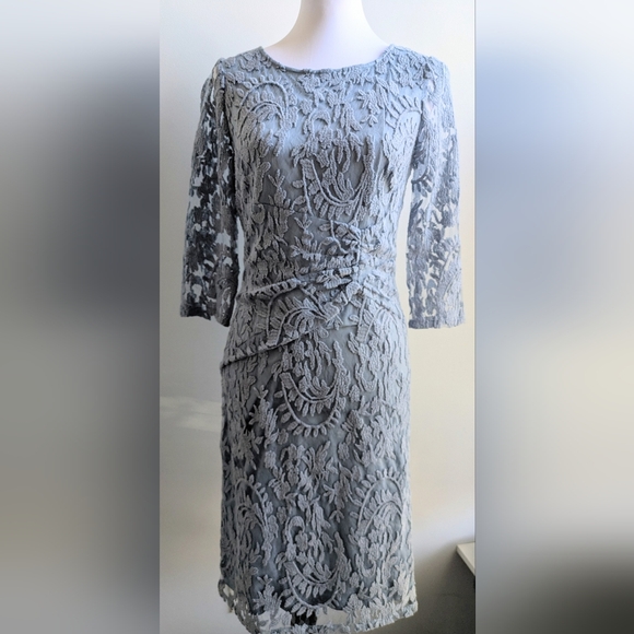 EUC... Adrianna Papell Ruched Blue Lace Sheath Dress Size 4 - Picture 4 of 11